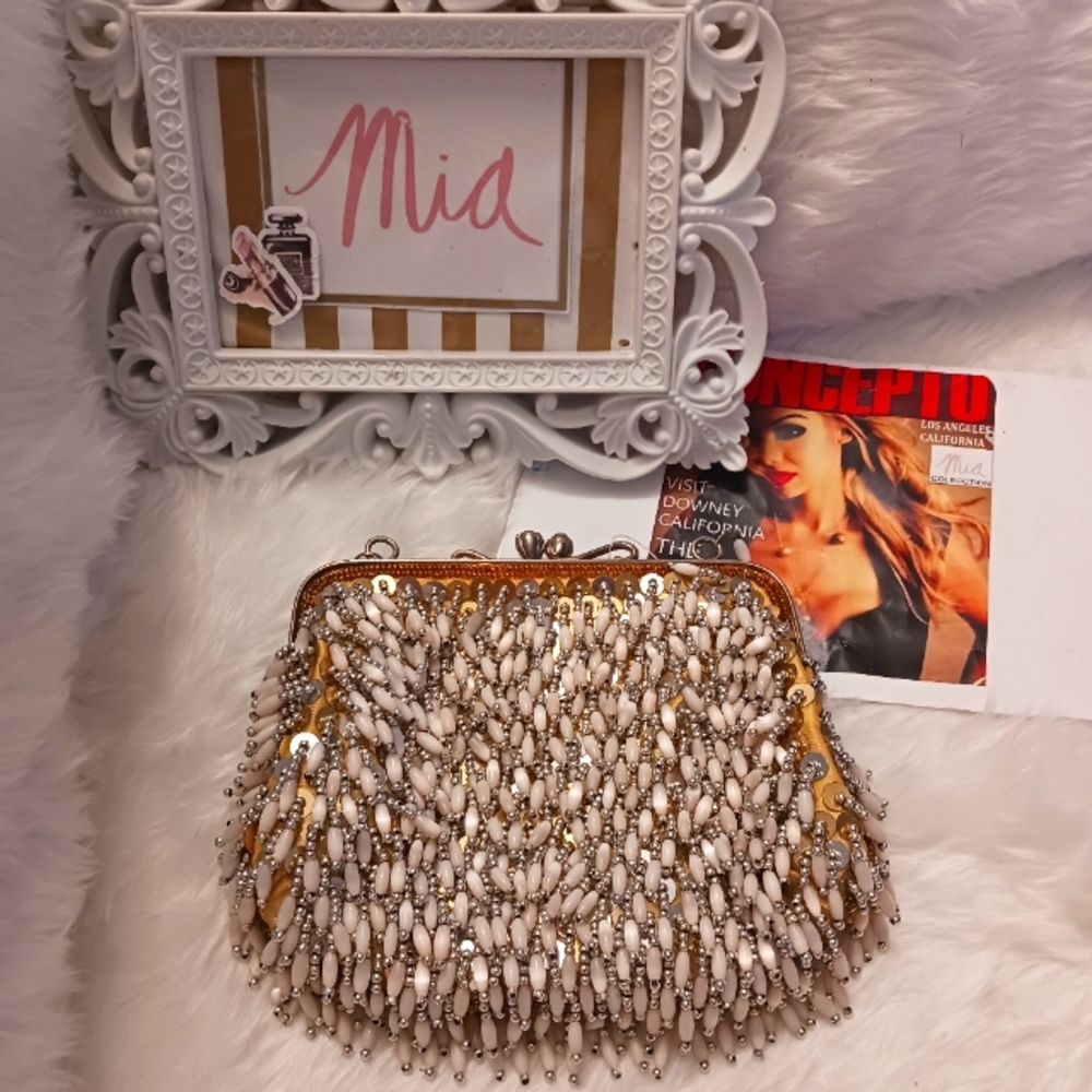 NEW BEADED PURSE ANTIQUE